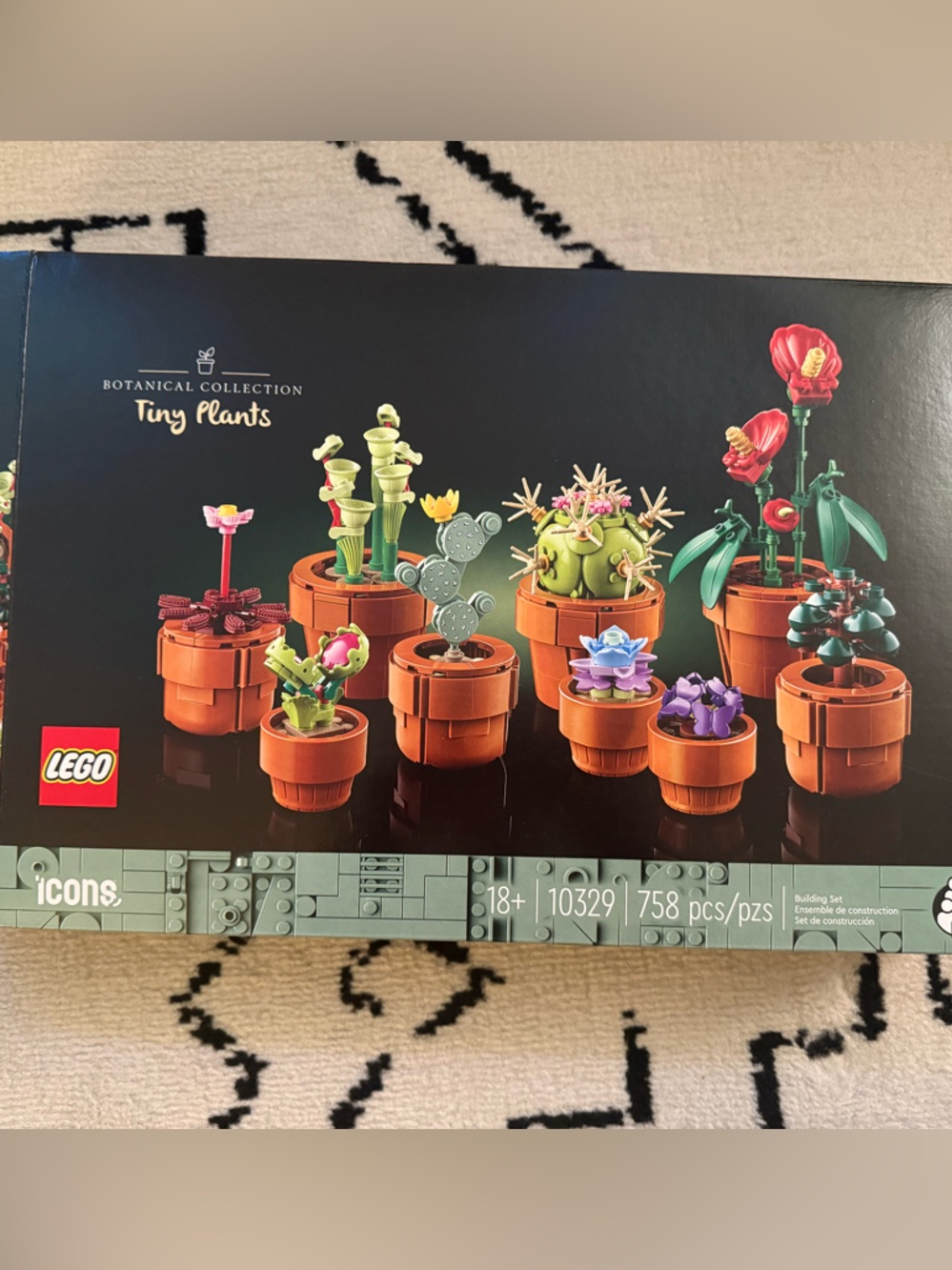 LEGO Tiny Plants Botanical Collection - Brown, Green, Red, Purple
